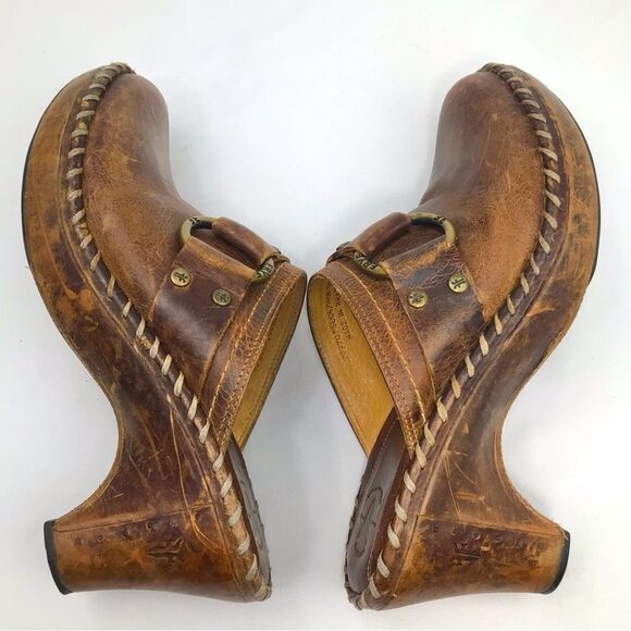 Frye Charlotte Brown Distressed Leather Metal Ring Whipstitch Slip On Heel Mules - Picture 6 of 15